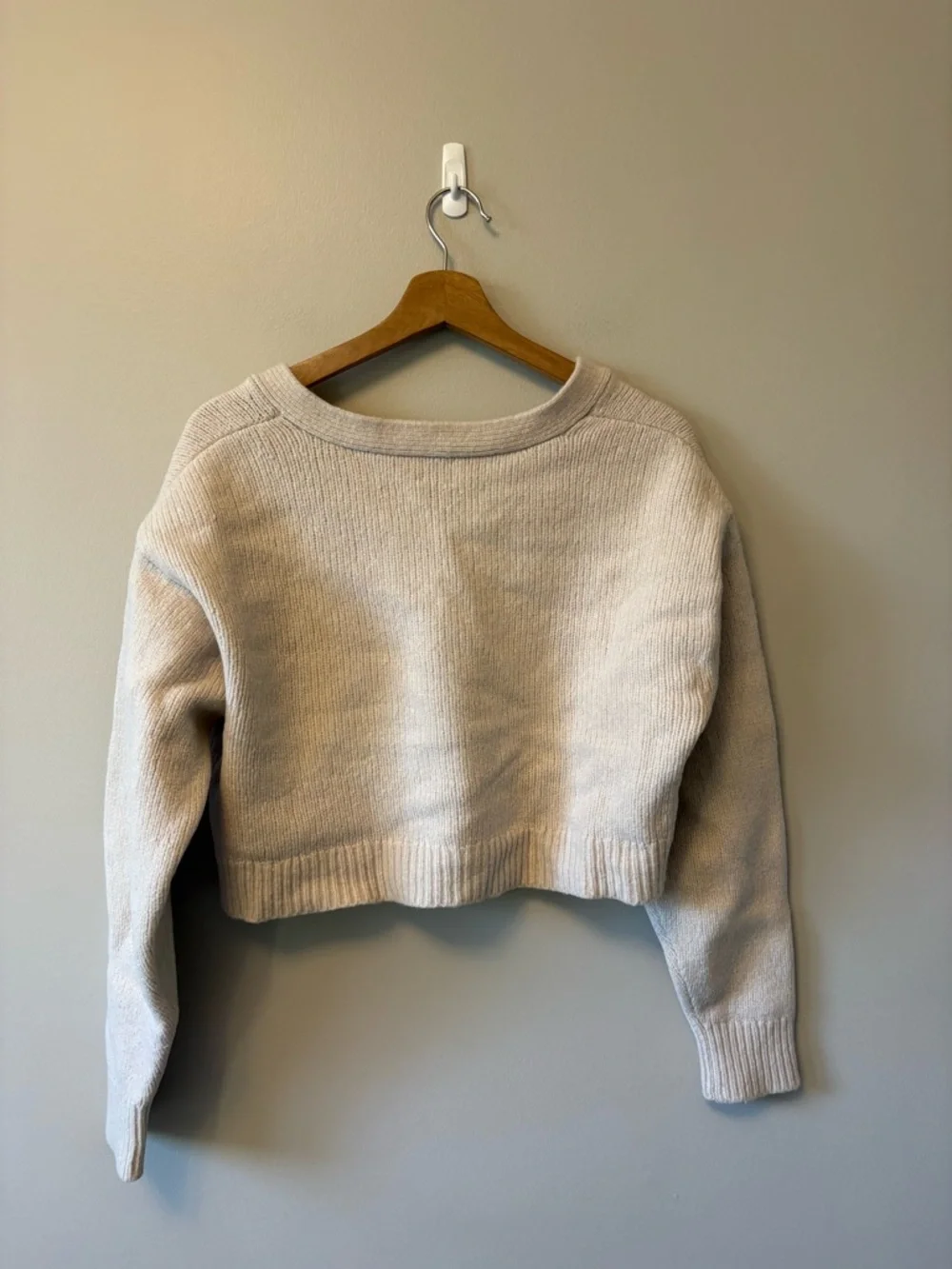 Aritzia Sunday Best Bianca Cardigan - Picture 6 of 6